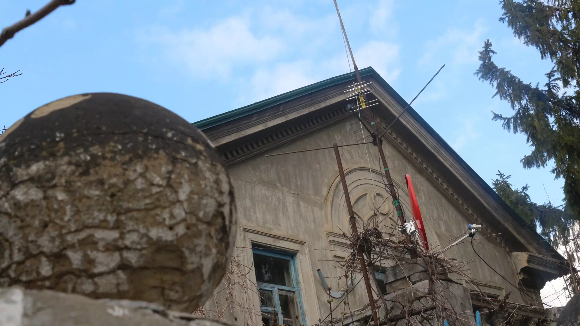 Власти Альметьевска обещают отремонтировать крышу дома на Сулеймановой
