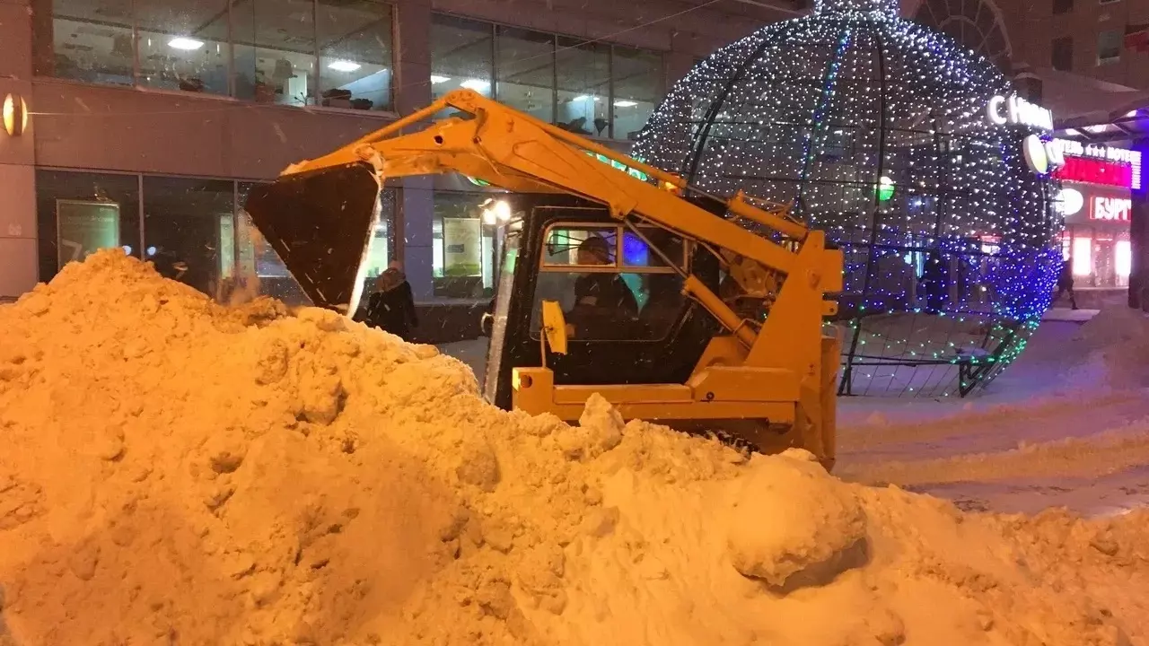 Снегоуборочная техника вылетела в кювет в Татарстане