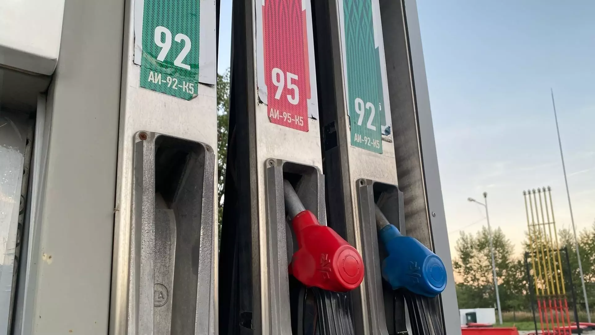 В Татарстане дешевеет бензин