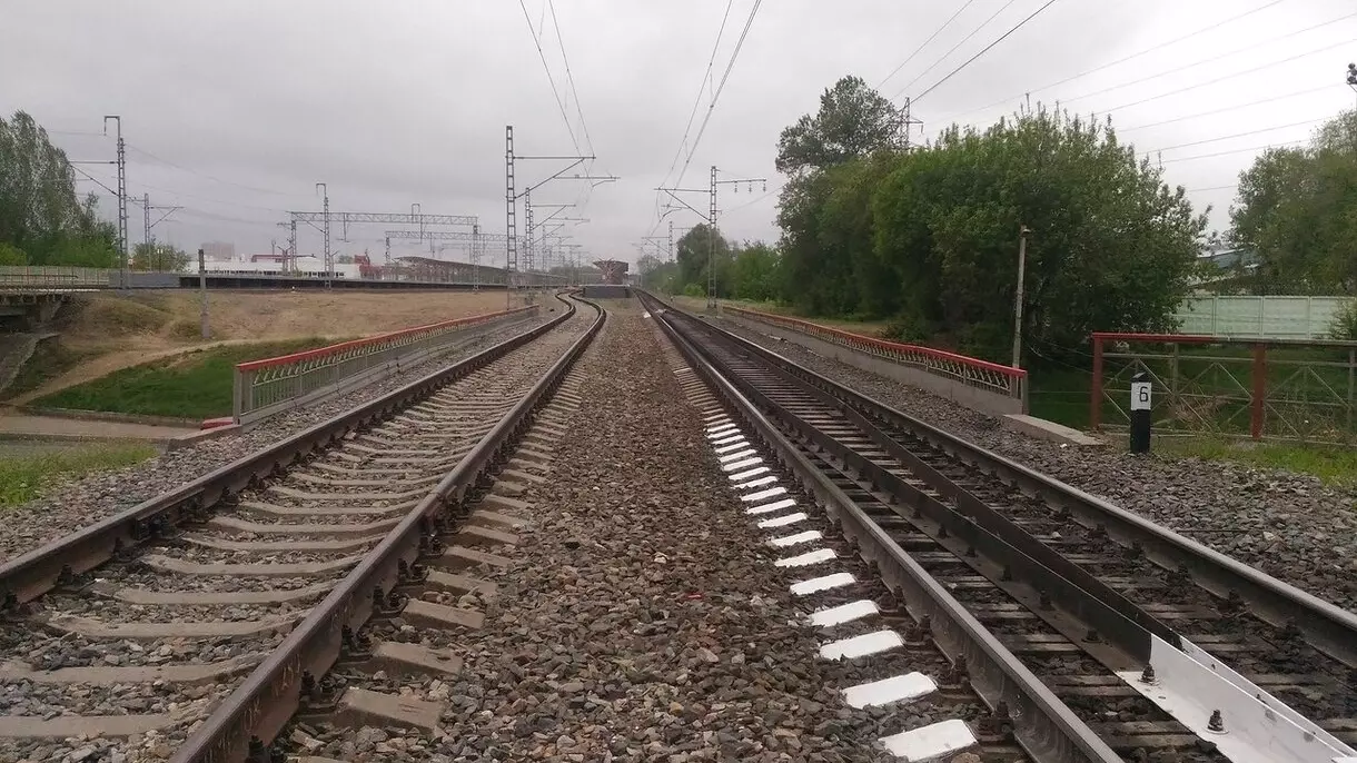 Появились подробности наезда поезда на студента в Казани
