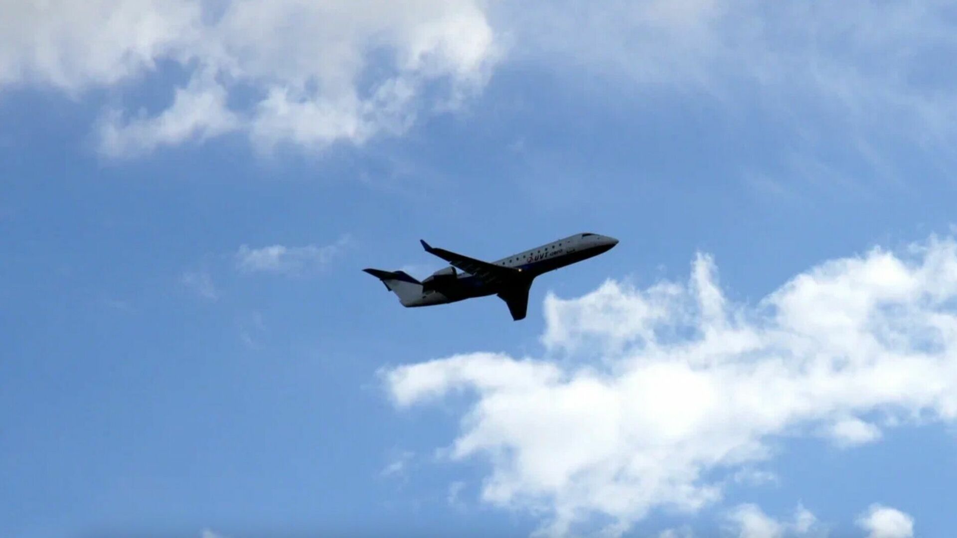 Экипаж летевшего в Казань самолет заметил НЛО в небе