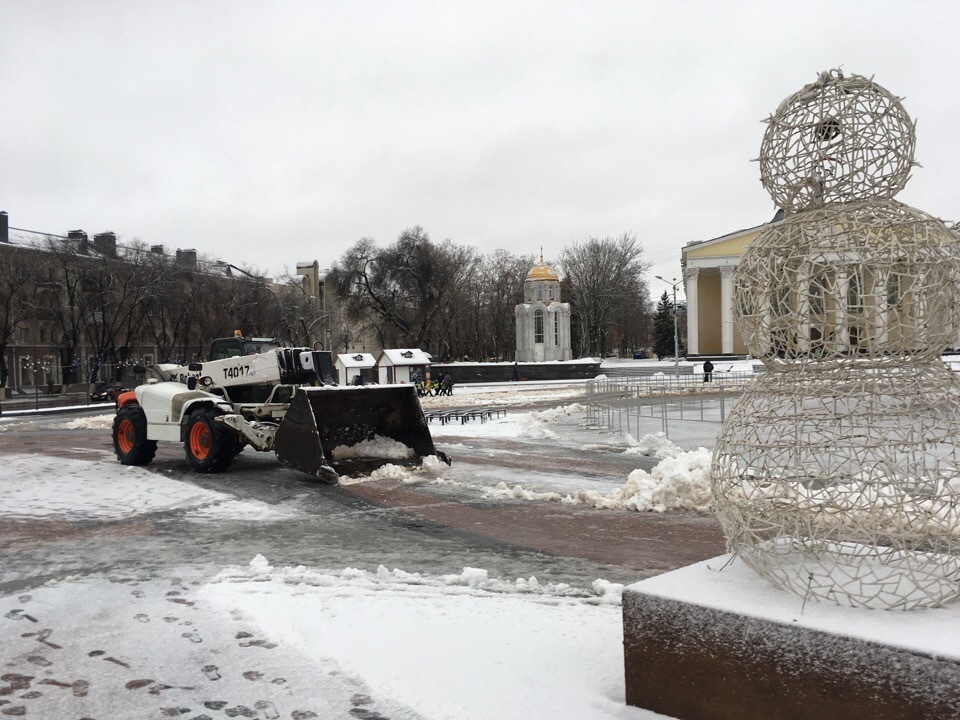 «Город погряз в снежной каше»: жители Бугульмы пожаловались Путину на неубранный снег