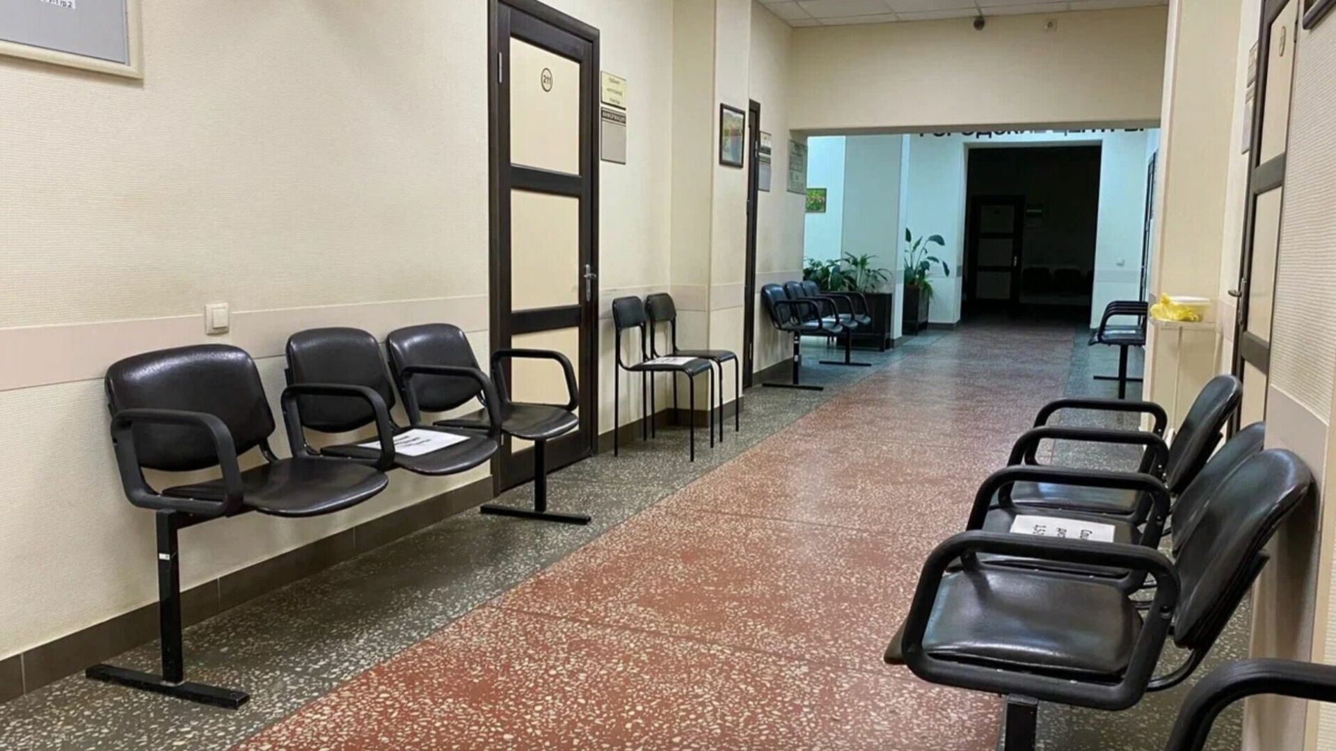 В больнице Нижнекамска ввели ограничения из-за роста заболеваемости ОРВИ