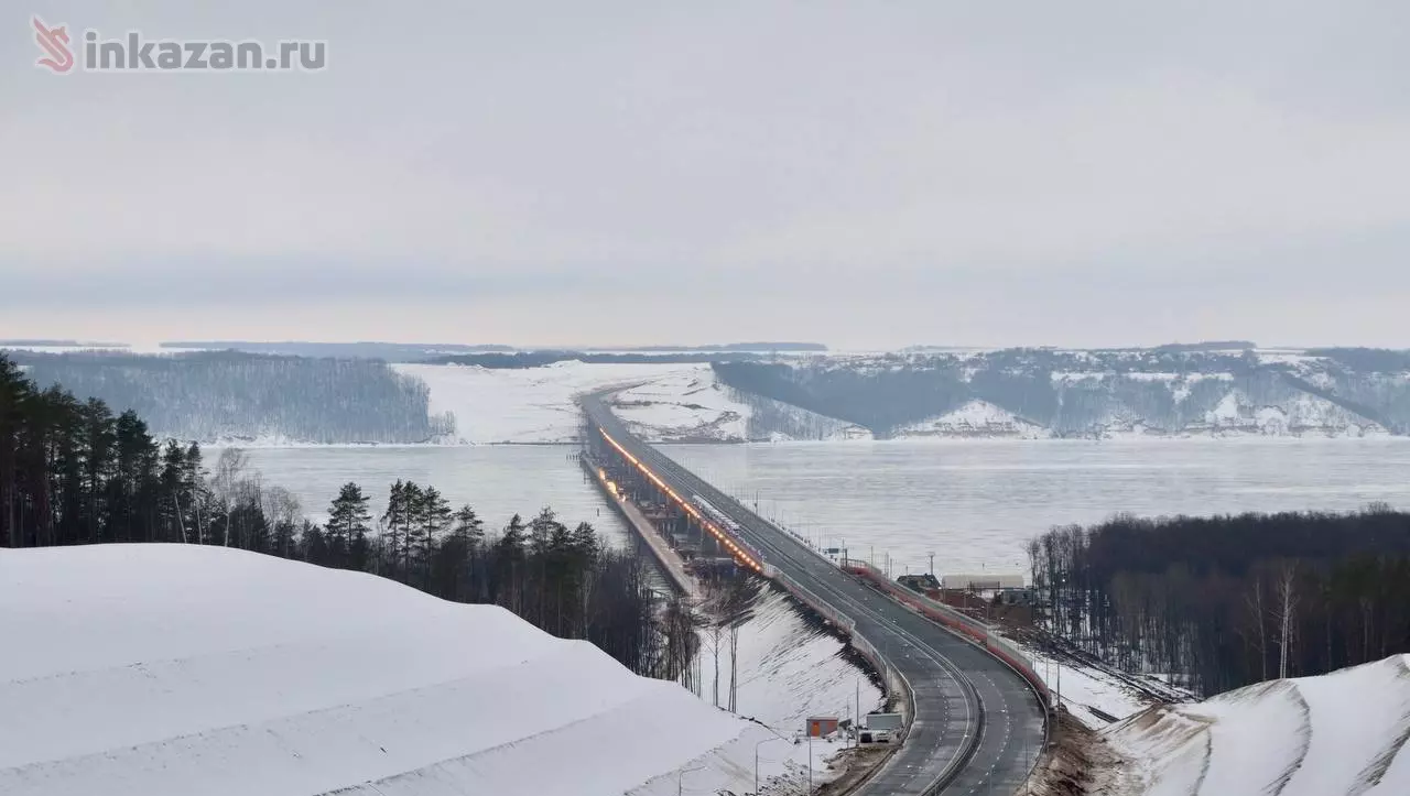 Мост через Волгу, возведенный в рамках строительства трассы М-12 «Москва-Казань»