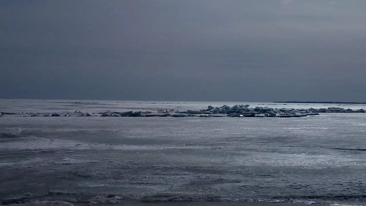 Из-за потепления в Татарстане закрыли ледовую переправу